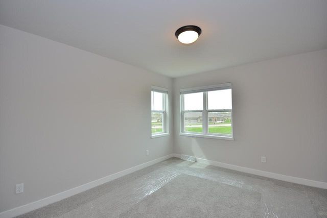 637 Standing Stone DRIVE, Waukesha, WI 53189