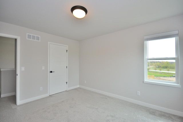 637 Standing Stone DRIVE, Waukesha, WI 53189