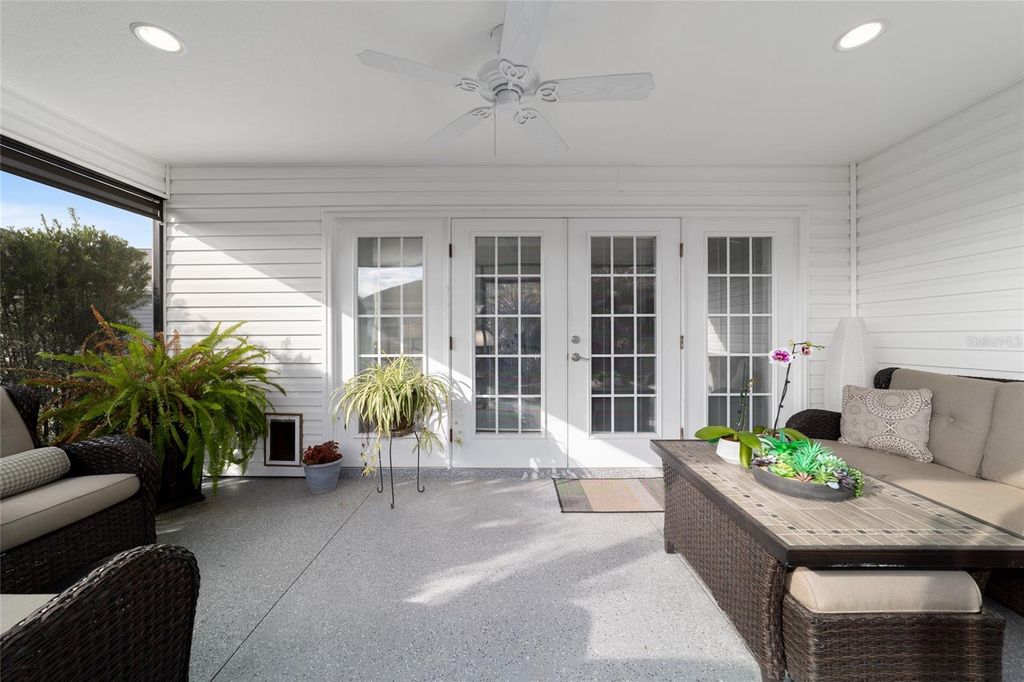 Image 12 of property listing at 1194 MCDONOUGH PLACE, The Villages, FL 32163