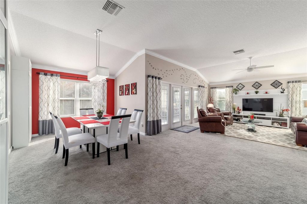 Image 16 of property listing at 1194 MCDONOUGH PLACE, The Villages, FL 32163