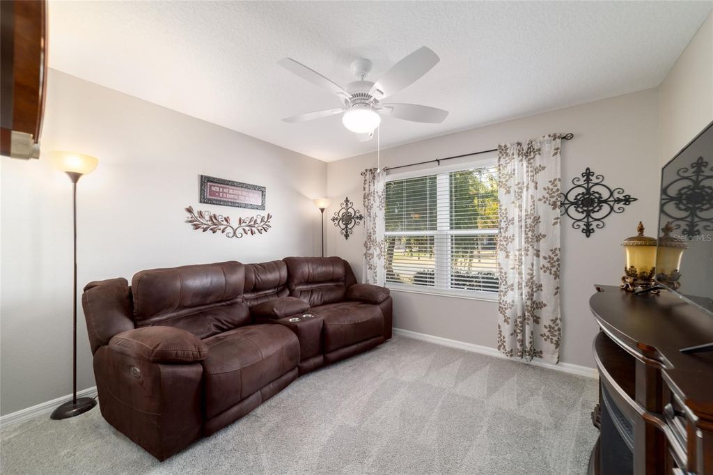 Image 33 of property listing at 1194 MCDONOUGH PLACE, The Villages, FL 32163