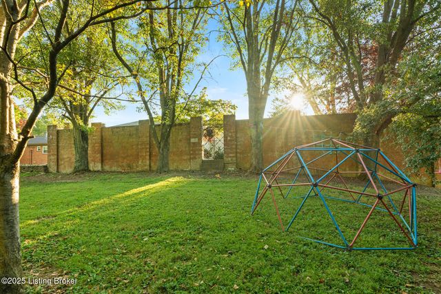 920 Craig Ave, Shelbyville, KY 40065