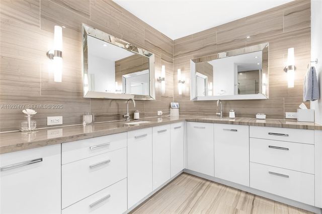 6420 Pinetree Drive Cir, Miami Beach, FL 33141