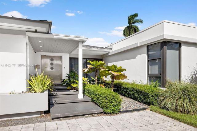 6420 Pinetree Drive Cir, Miami Beach, FL 33141