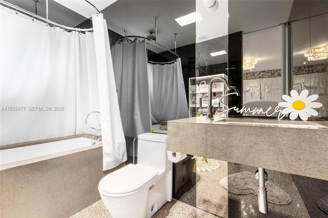 6420 Pinetree Drive Cir, Miami Beach, FL 33141