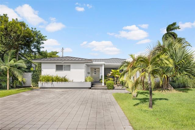 6420 Pinetree Drive Cir, Miami Beach, FL 33141
