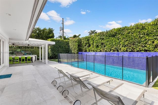 6420 Pinetree Drive Cir, Miami Beach, FL 33141