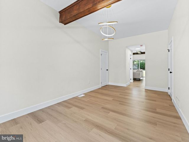 65 TRENT RD, Blackwood, NJ 08012