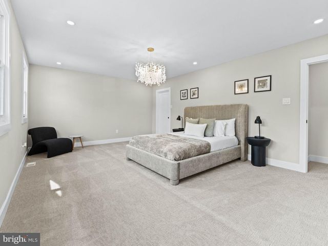 65 TRENT RD, Blackwood, NJ 08012