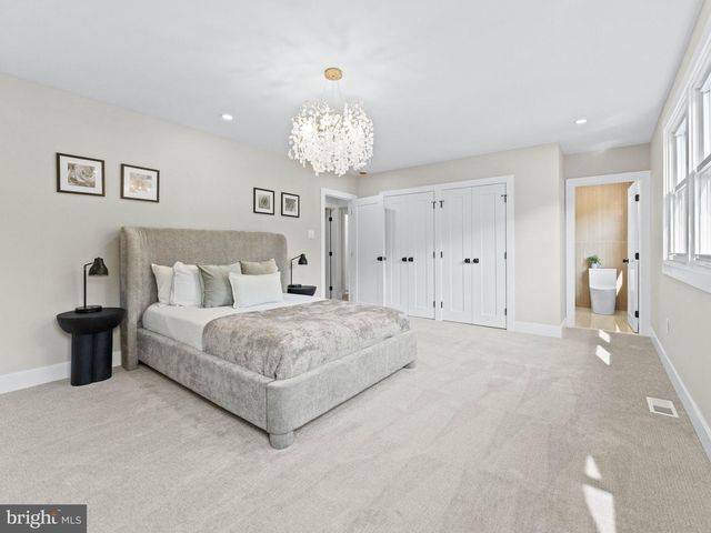 65 TRENT RD, Blackwood, NJ 08012