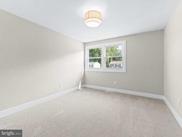 65 TRENT RD, Blackwood, NJ 08012