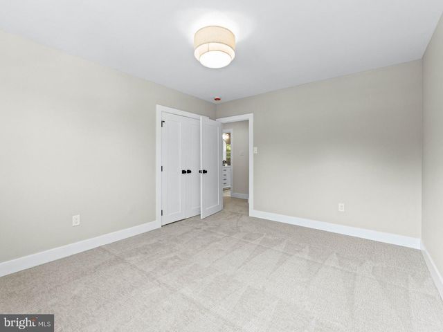 65 TRENT RD, Blackwood, NJ 08012