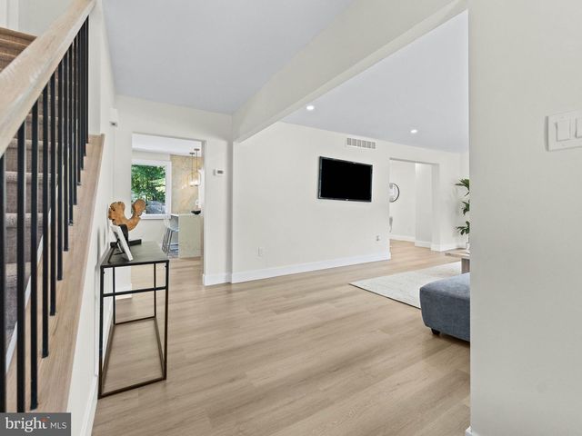 65 TRENT RD, Blackwood, NJ 08012