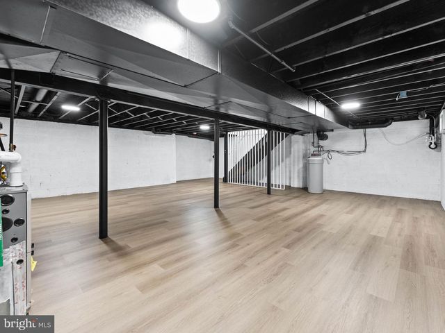 65 TRENT RD, Blackwood, NJ 08012