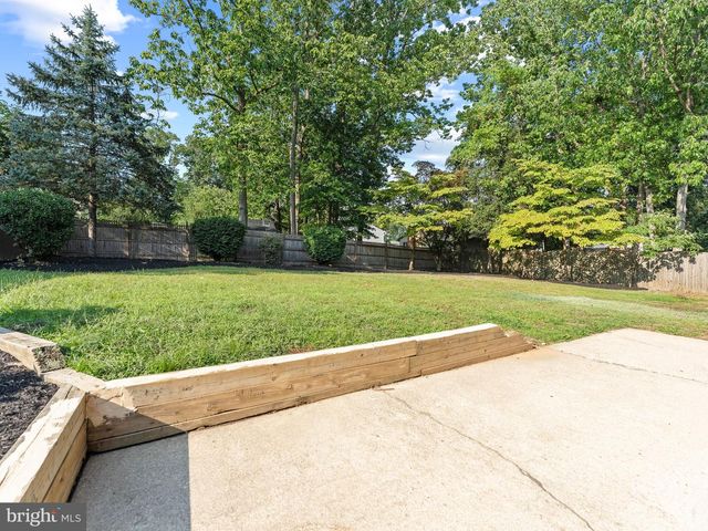 65 TRENT RD, Blackwood, NJ 08012