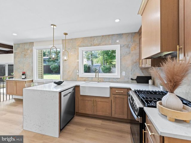 65 TRENT RD, Blackwood, NJ 08012