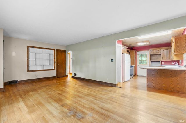 50670 State Road 23, Granger, IN 46530