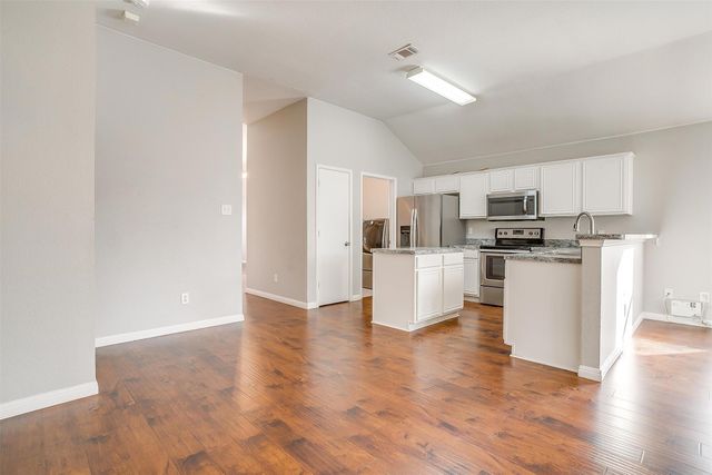 927 Simon Drive, Cedar Hill, TX 75104