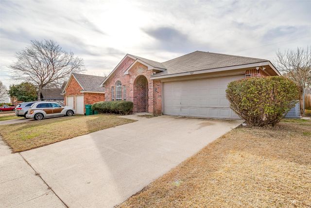 927 Simon Drive, Cedar Hill, TX 75104