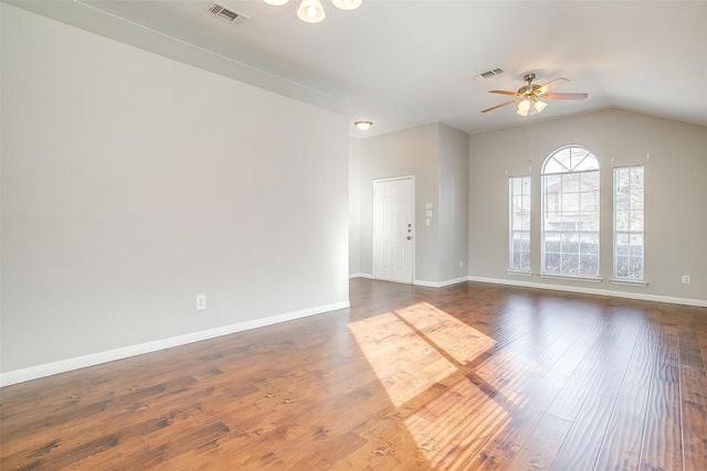 927 Simon Drive, Cedar Hill, TX 75104