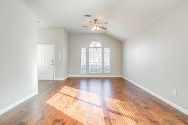 927 Simon Drive, Cedar Hill, TX 75104