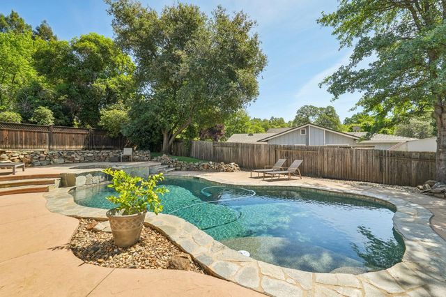 3061 Latham Ln, El Dorado Hills, CA 95762