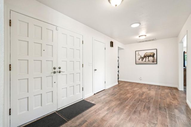 3061 Latham Ln, El Dorado Hills, CA 95762