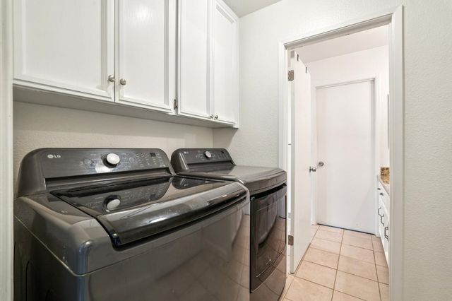 3061 Latham Ln, El Dorado Hills, CA 95762