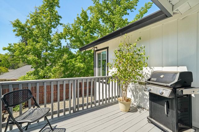 3061 Latham Ln, El Dorado Hills, CA 95762