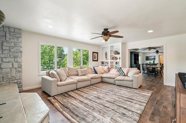 3061 Latham Ln, El Dorado Hills, CA 95762