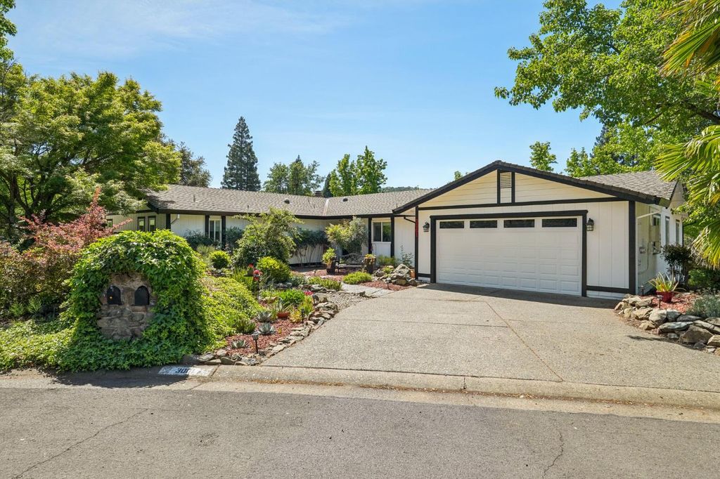 3061 Latham Ln, El Dorado Hills, CA 95762