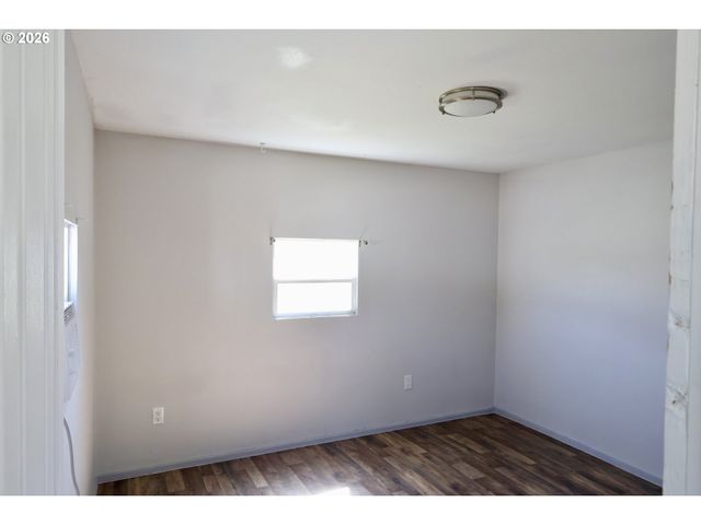 225 41ST St 36, Springfield, OR 97478