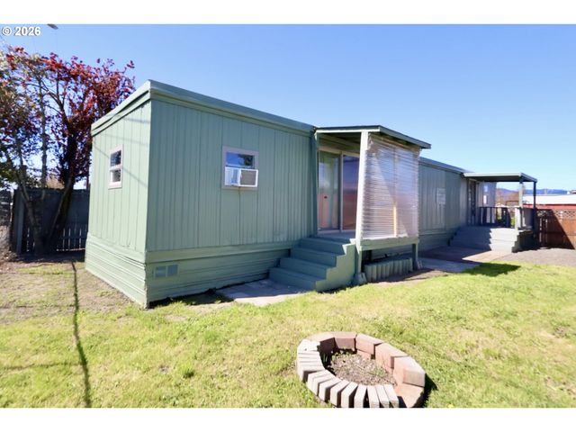 225 41ST St 36, Springfield, OR 97478