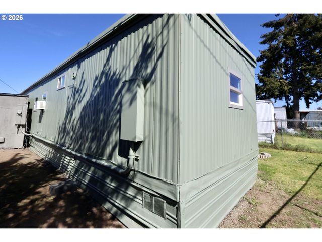 225 41ST St 36, Springfield, OR 97478