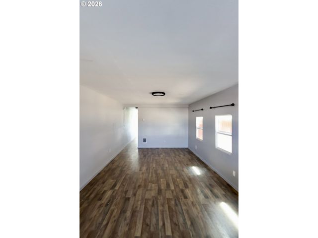 225 41ST St 36, Springfield, OR 97478