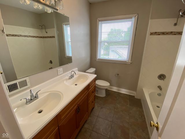 2458 N College Avenue, Indianapolis, IN 46205
