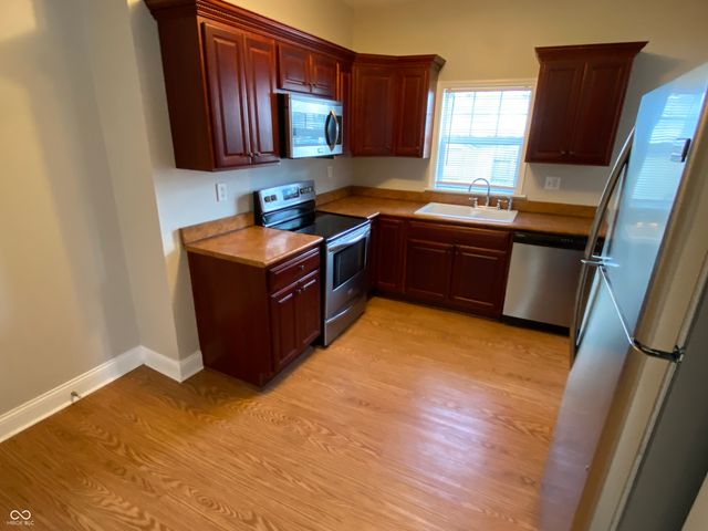 2458 N College Avenue, Indianapolis, IN 46205