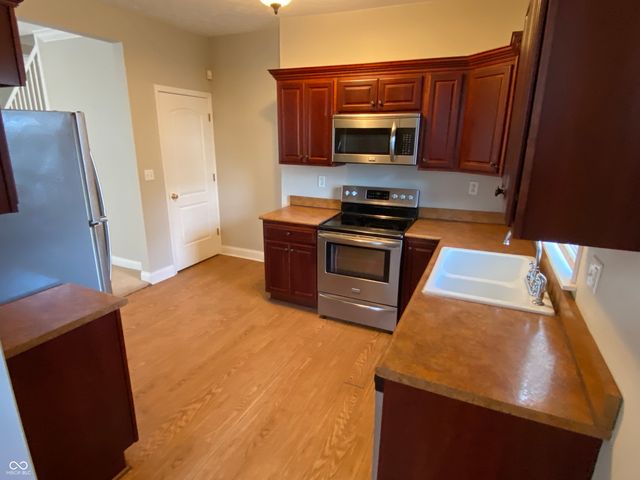 2458 N College Avenue, Indianapolis, IN 46205