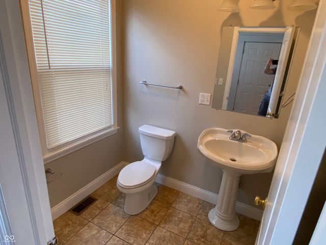 2458 N College Avenue, Indianapolis, IN 46205