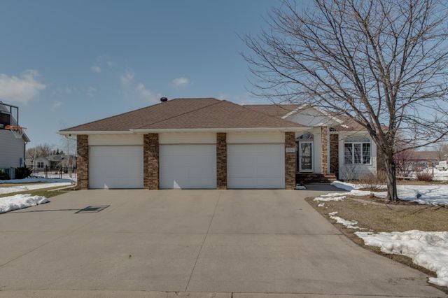 506 Mariann Lane, Dilworth, MN 56529