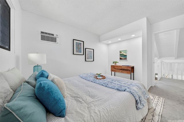 7539 Huialoha Street, Honolulu, HI 96825