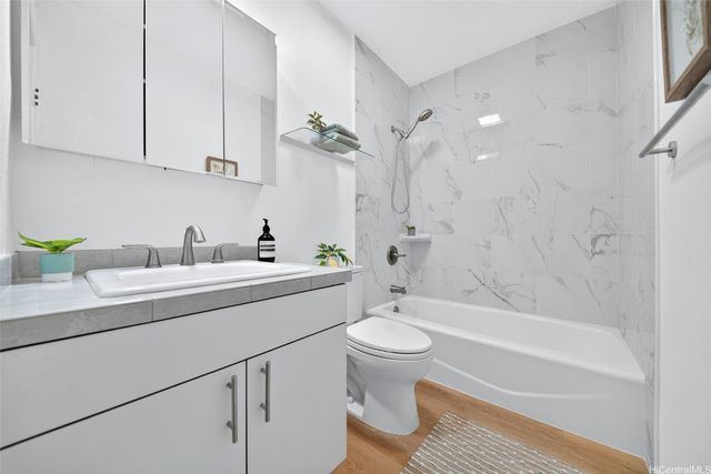 7539 Huialoha Street, Honolulu, HI 96825