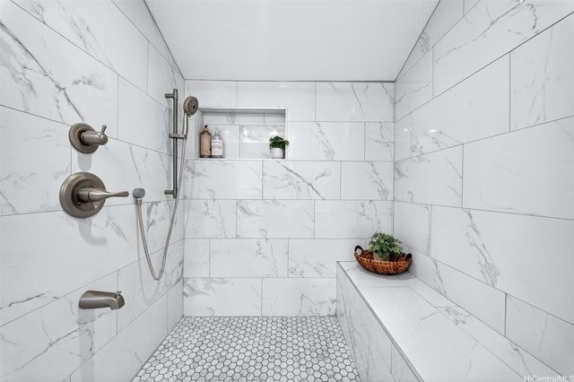 7539 Huialoha Street, Honolulu, HI 96825