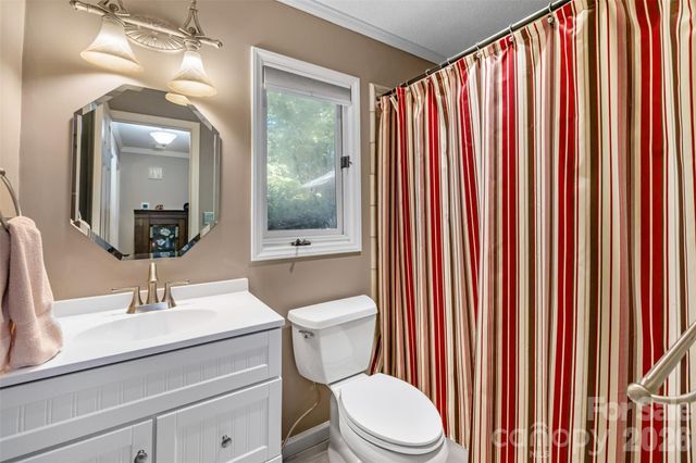 55 Heritage Drive, Lake Wylie, SC 29710