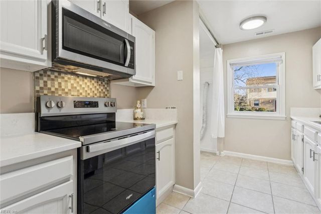 2502 Longleaf CT, Virginia Beach, VA 23454