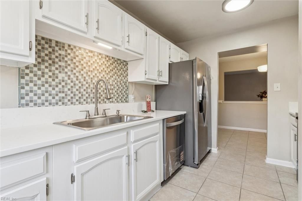 2502 Longleaf CT, Virginia Beach, VA 23454