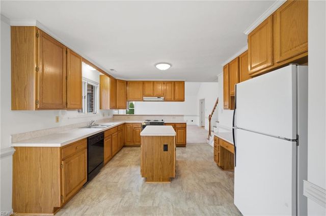 928 Fox Ridge TRL, Chesapeake, VA 23322