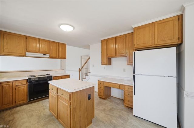 928 Fox Ridge TRL, Chesapeake, VA 23322