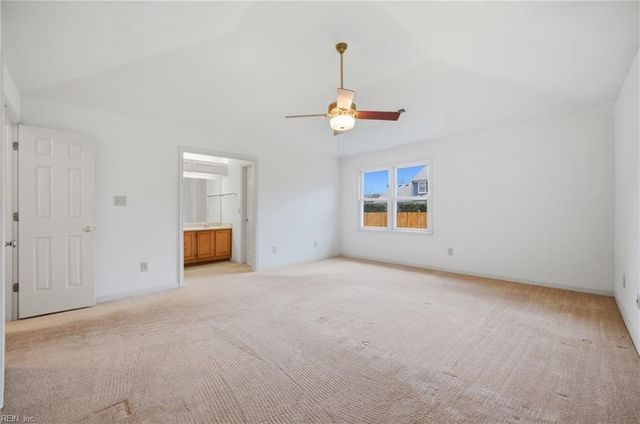 928 Fox Ridge TRL, Chesapeake, VA 23322