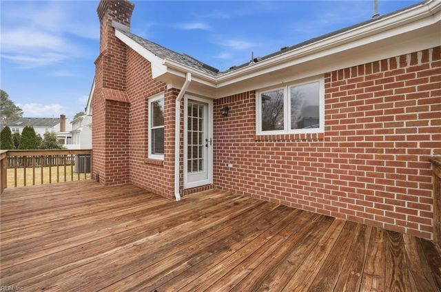 928 Fox Ridge TRL, Chesapeake, VA 23322